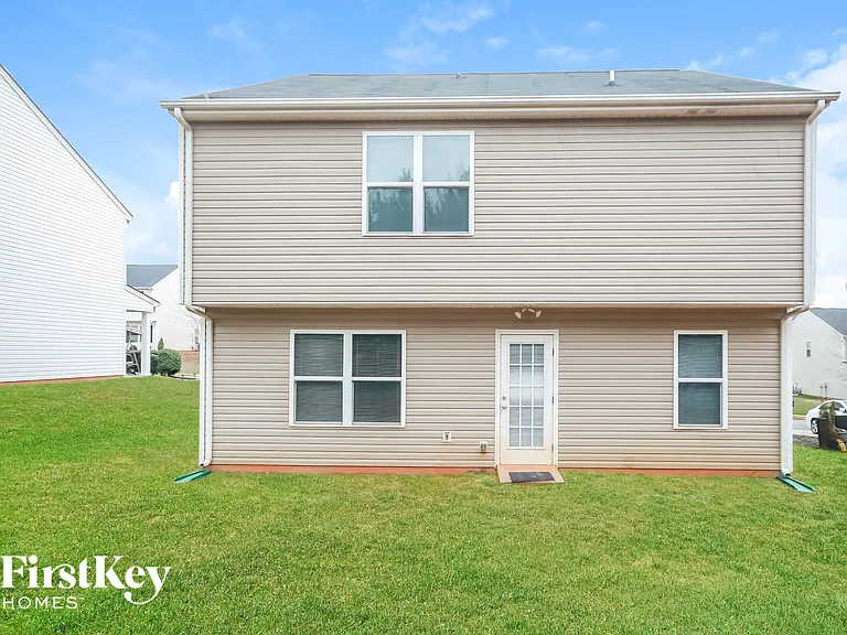513 Ellingsworth Ln — Photo 15