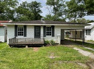 206 N Deshotel Ave, Kaplan, LA 70548