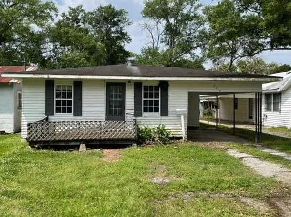 206 N Deshotel Ave, Kaplan, LA 70548
