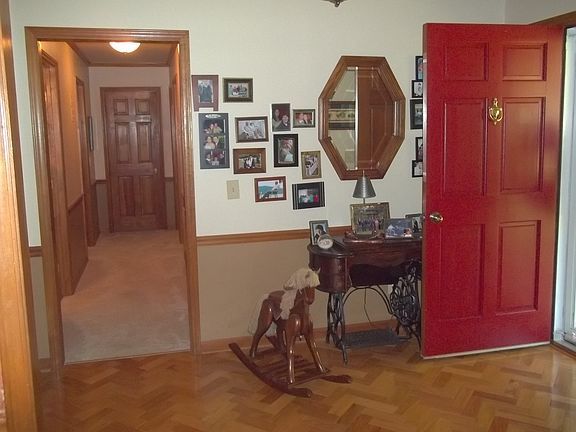 7 X 10 Foyer