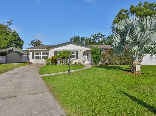 6106 Lawncrest Pl, Dover, FL 33527