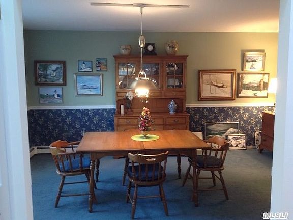 2nd image of 19 Woodhull Ct