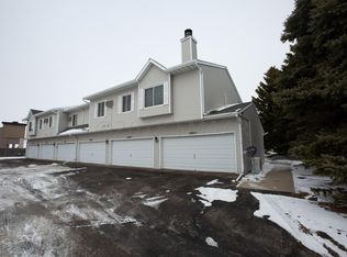 4302 13 1/2 Ave S APT E, Fargo, ND 58103