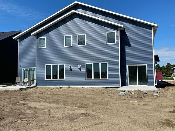 3rd image of 3525 Meridian Dr