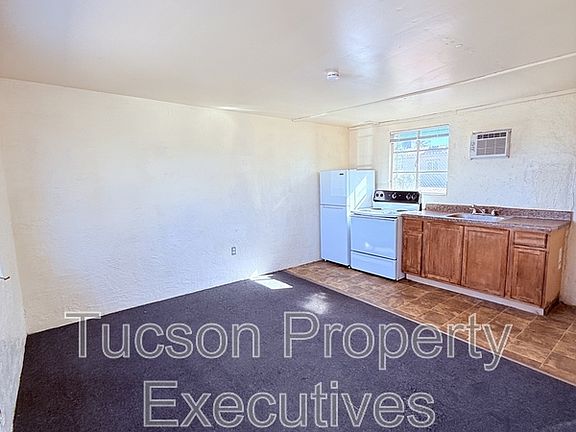 3rd image of 3274 E Benson Hwy #23