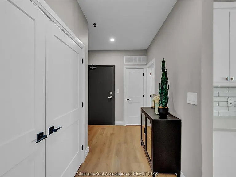 50 Nazarene Rd #516 — Photo 3