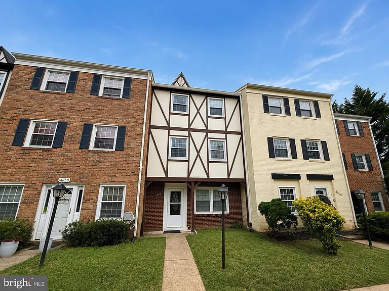 14761 Ealing Ct — Photo 2