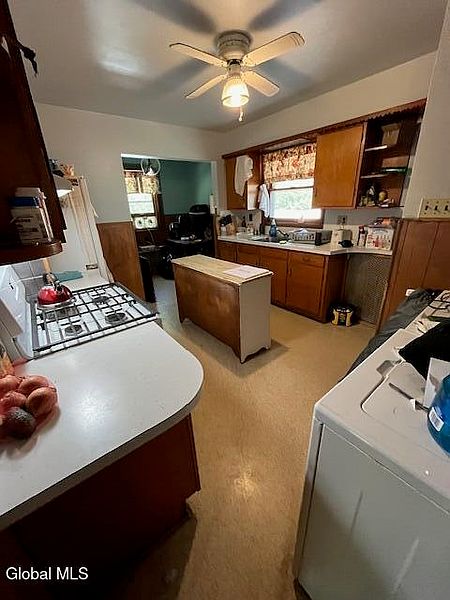 3rd image of 54 Glenwood Road