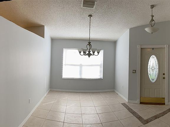 3rd image of 352 SW North Shore Boulevard