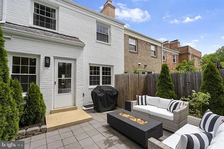 6707 Melrose Dr — Photo 25