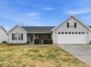 699 Colony Cir, Fort Oglethorpe, GA 30742