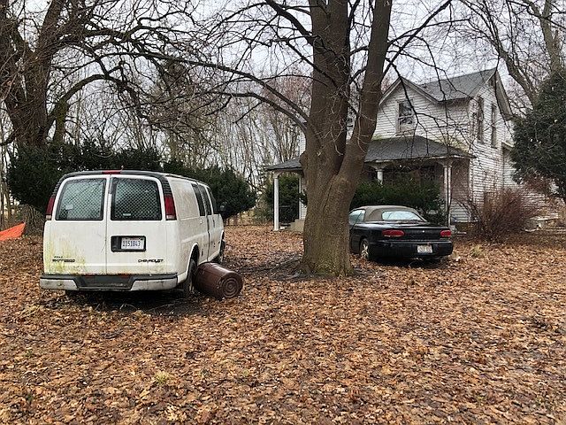 2nd image of 29522 N Gossell Rd