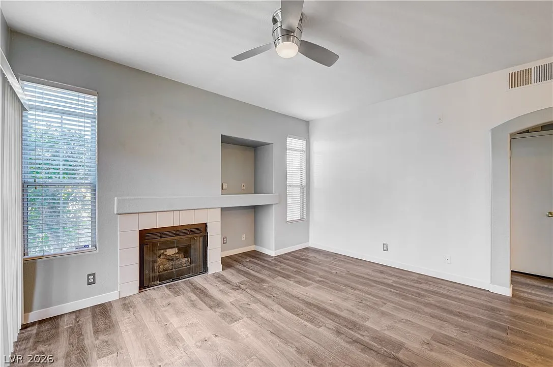 2 bed, 2.0 bath, 931 sqft, $1,600 — Photo 1