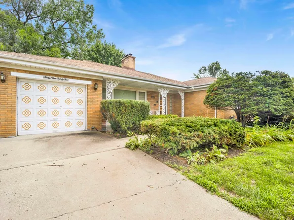 6935 N Keystone Ave, Lincolnwood, IL 60712