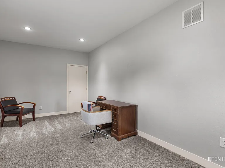 2904 Sturdevandt Pl — Photo 29