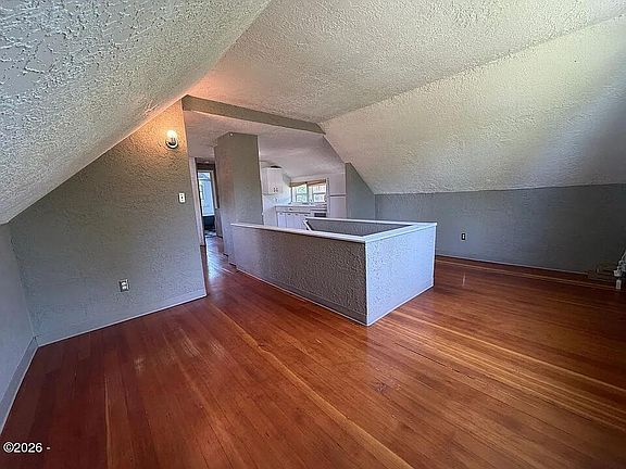 3rd image of 8353 N Fox St
