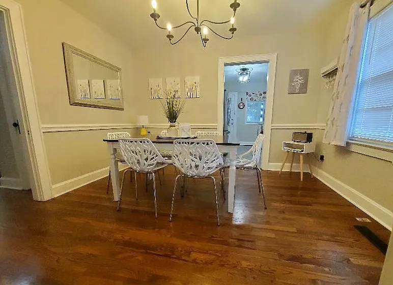 3 bed, 1300 sqft, $1,950 — Photo 3