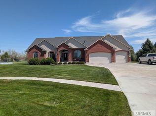 9232 N Mapleview Dr, Idaho Falls, ID 83401
