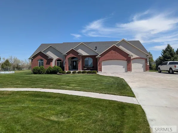 9232 N Mapleview Dr, Idaho Falls, ID 83401