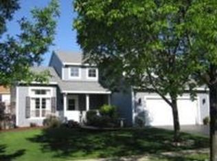 828 Renaissance Dr, Carol Stream, IL 60188