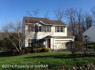 76 Mountain Rd, Mountain Top, PA 18707