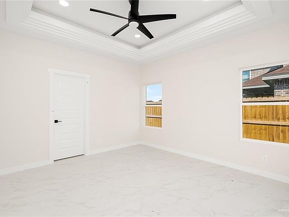 5th image of 507 Sylvia St