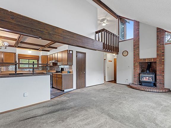 3rd image of 211 Pattee Canyon Dr