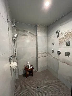 Rented by Bond New York | media 61