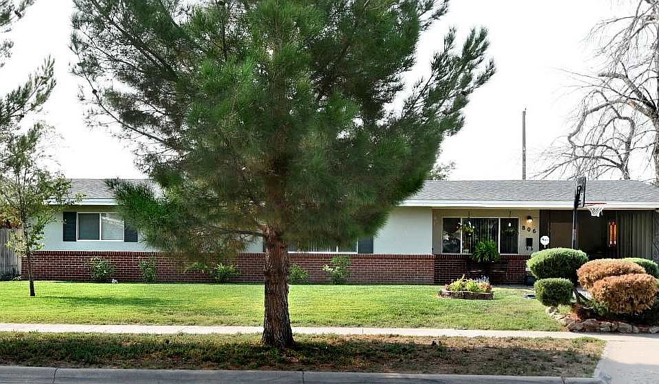 1st image of 806 Adams Dr
