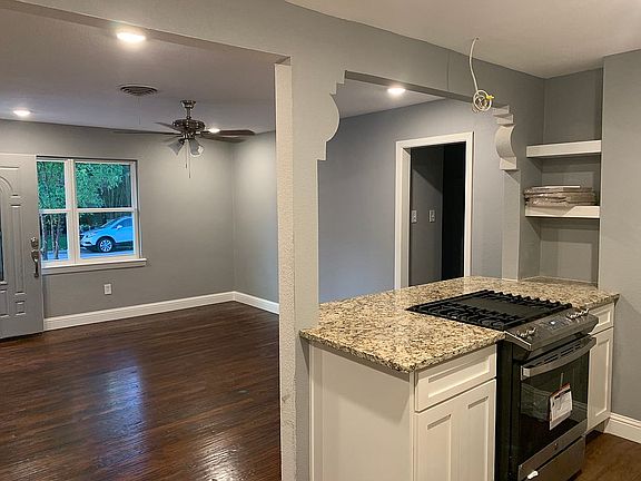 4th image of 306 Franklin Ave