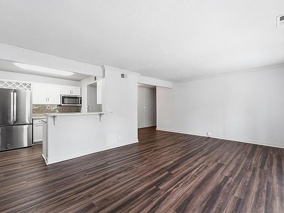 4th image of 4727 Jarboe St APT 95