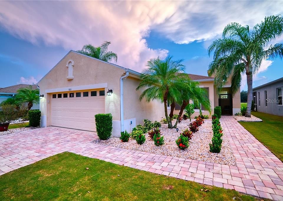 1st image of 821 Regal Manor Way