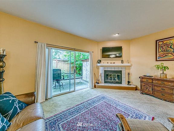 3rd image of 21304 48th Ave W APT B3
