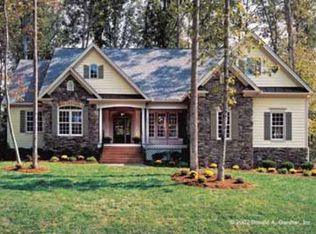 121 Compass Dr, Waynesboro, VA 22980