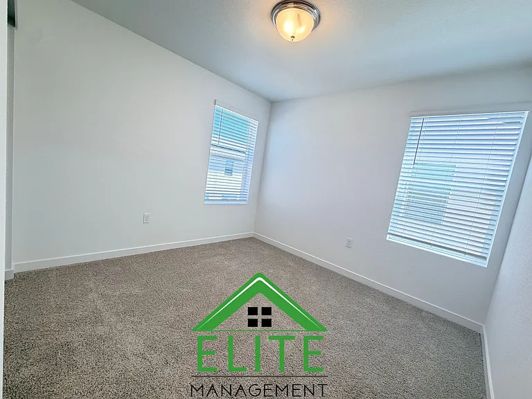856 Pecan Tree Ln — Photo 13