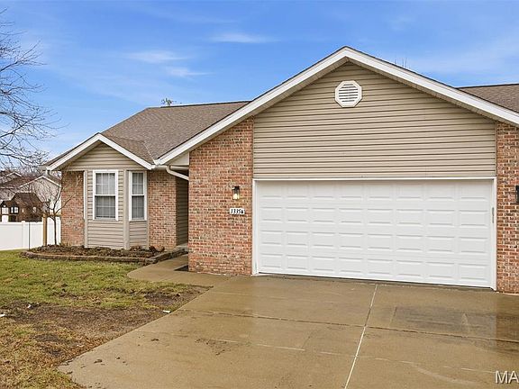 3rd image of 1335 Poplar St #A