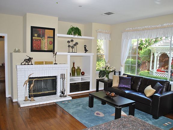 2nd image of 525 Cherrywood Dr