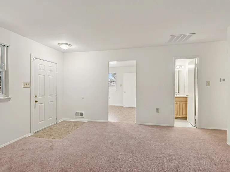 Howard Hills Rental Townhomes and Duplexes — Photo 136