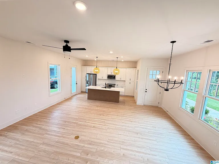 4739 Silas Ave — Photo 2
