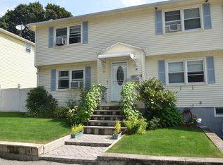 30 Gates Ln, Worcester, MA 01603