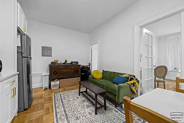 Rented by Signature Property Realty | media 8