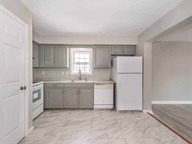 294 Paxton St #2 — Photo 2