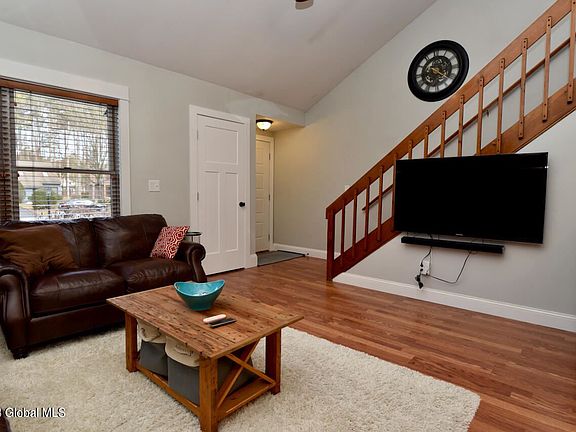 5th image of 159 Arrow Wood Pl