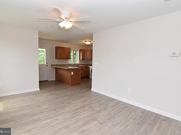 4th image of 22795 Pope St Unit A