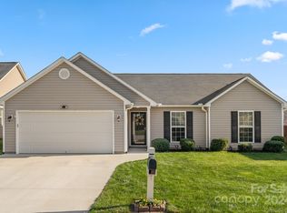 290 W Swift Creek Rd, Fletcher, NC 28732