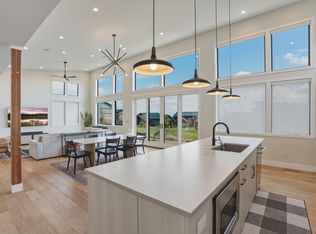 19170 Gateway Loop, Bend, OR 97702