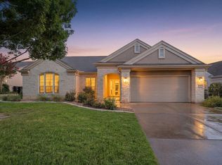 207 Breezeway Ln, Georgetown, TX 78633