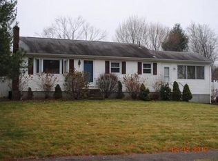 18 Brewster Rd, West Bridgewater, MA 02379