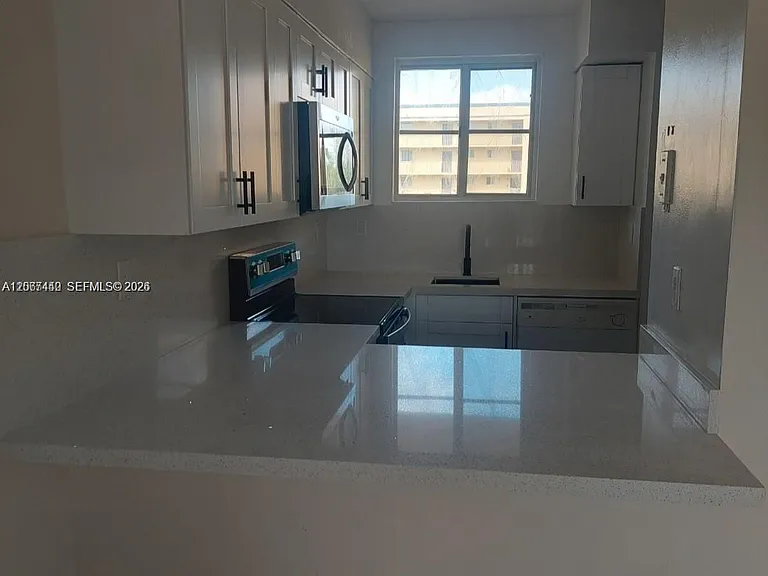 14931 SW 82nd Ln #18301 — Photo 5