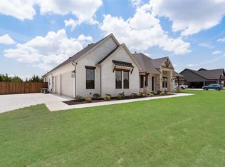 3050 Stonebriar Dr, Waxahachie, TX 75165